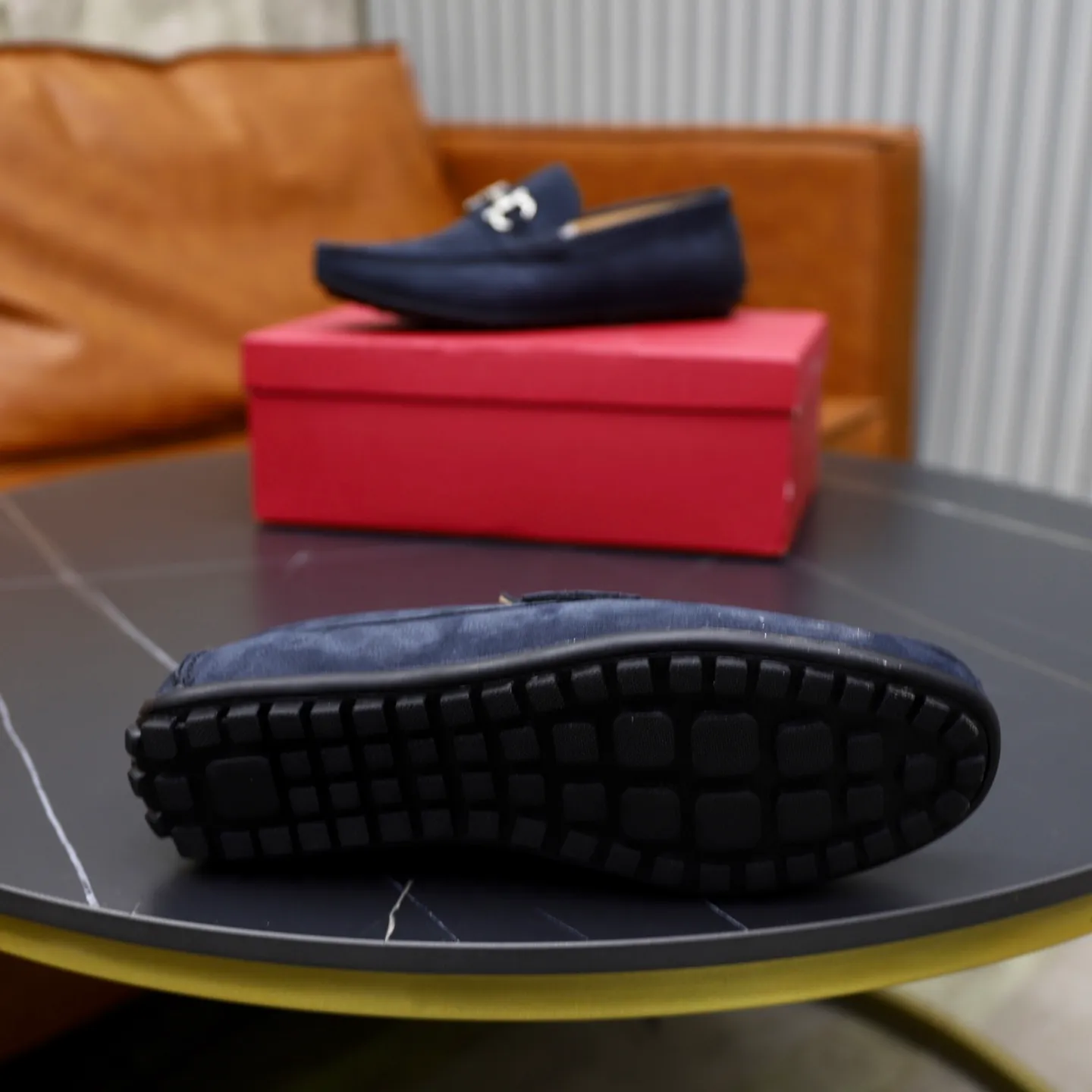 Ex-factory price: 462💰🙅‍♂️🙅‍♂️🙅‍♂️Niuli Brand: Ferragamo Standard code: Men's code 38/44 (45 customized) Grade: Same as the official website Material: Original imported cowhide leather lining Original wear-resistant lightweight outsole Style category: Men's casual slip-on shoes Bean shoes Distinguished luxury brand elements top luxury Color: actual picture color